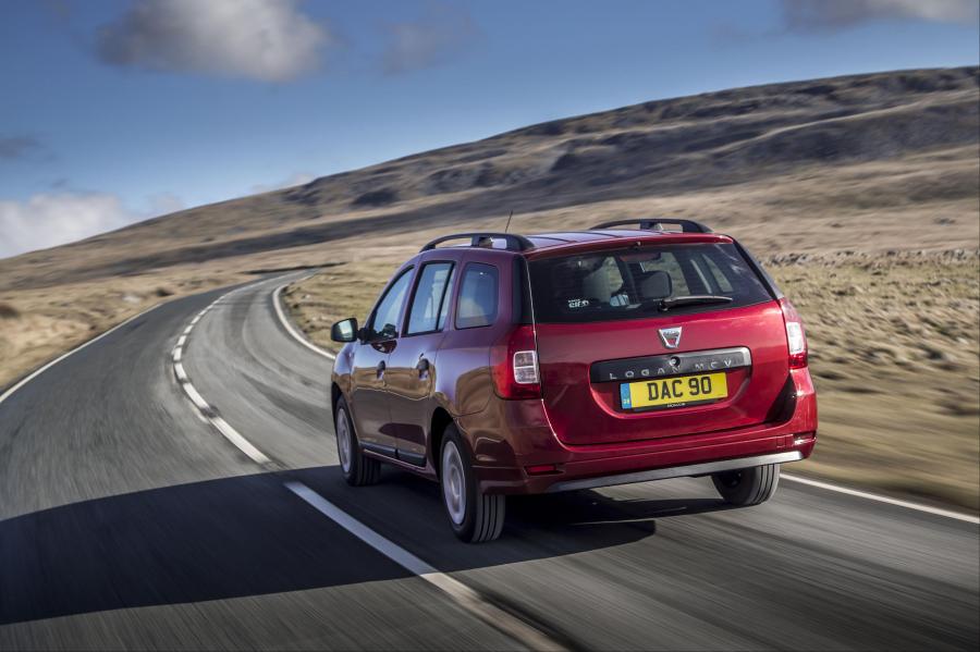  Dacia Logan MCV 2017 года  (UK) (фото 17 из 30)